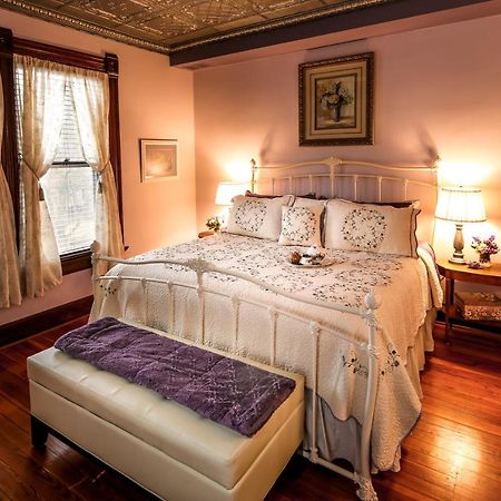 Weller Haus Bed, Breakfast & Event Center Bed & Breakfast Bellevue ภายนอก รูปภาพ
