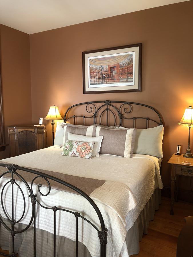 Weller Haus Bed, Breakfast & Event Center Bed & Breakfast Bellevue ภายนอก รูปภาพ