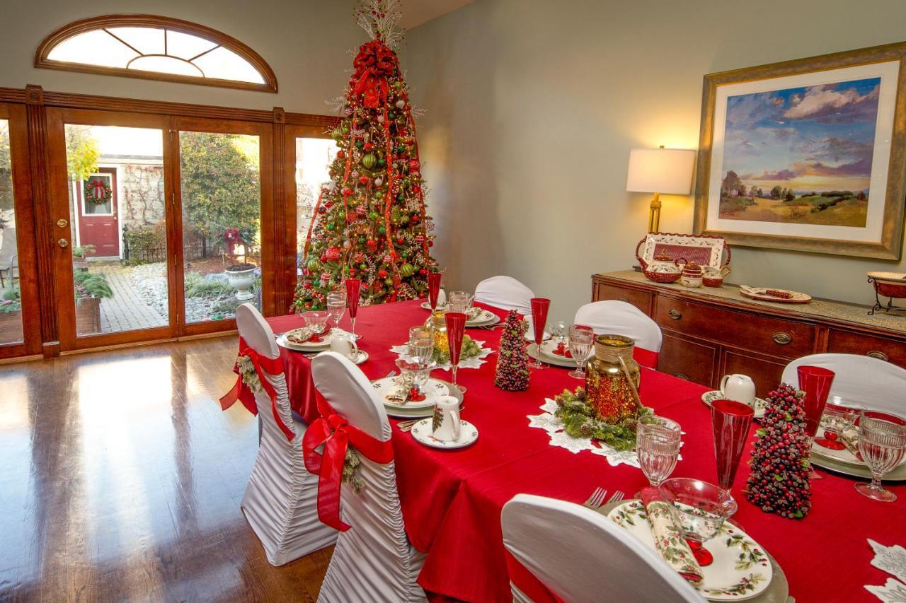 Weller Haus Bed, Breakfast & Event Center Bed & Breakfast Bellevue ภายนอก รูปภาพ